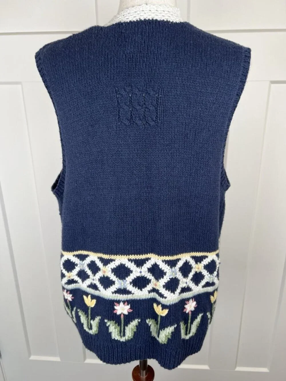 Vintage Marisa Christina Bunny Rabbit Sweater Vest L Hand Knit Easter Cottagecor